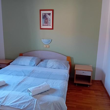 Apartmani Ana I Predrag Lopar Δωμάτιο φωτογραφία